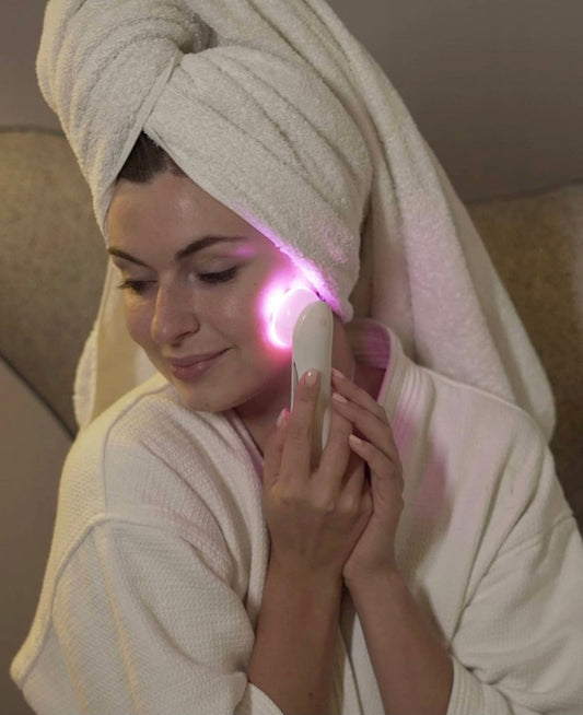 Light Therapy's Powerful Benefits for Skin Health